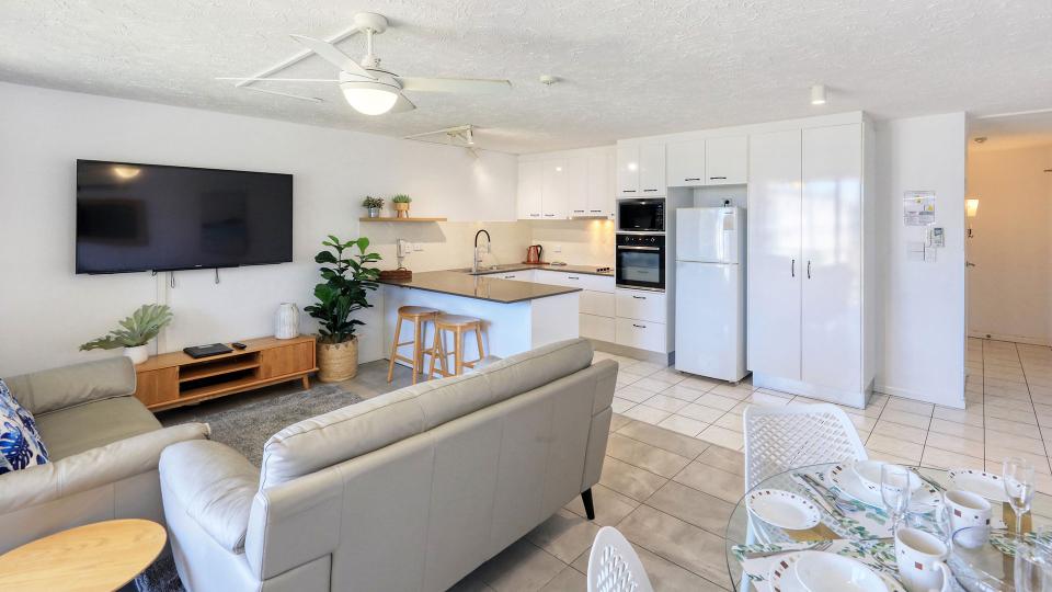 Unit 12 Kings Beach Caloundra Accommodation 1a