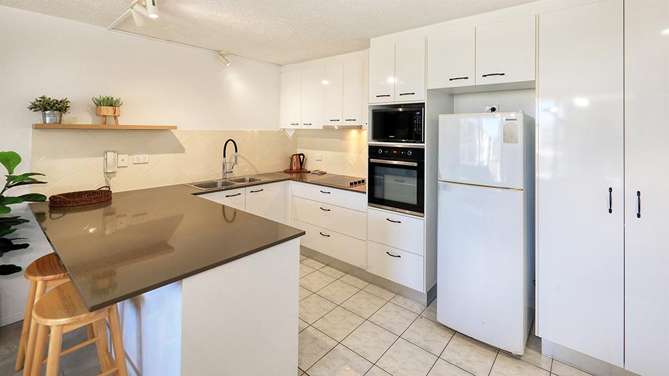 Unit 12 Kings Beach Caloundra Accommodation 3b