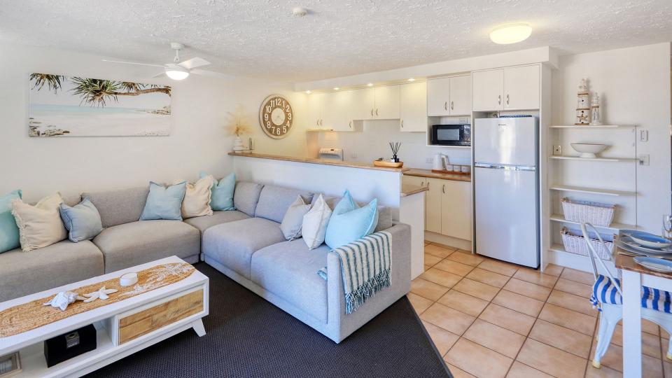 Unit 18 Kings Beach Caloundra Accommodation 1a