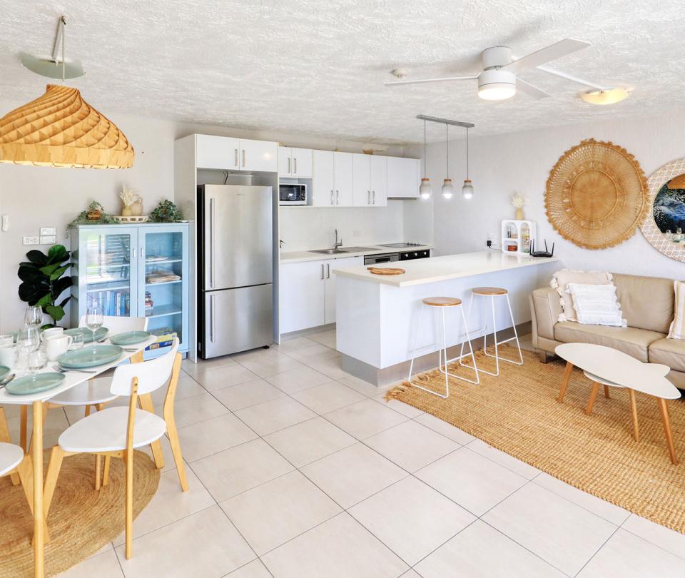 Unit 6 Kings Beach Caloundra Accommodation 1a