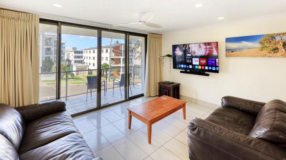 Unit 13 Kings Beach Caloundra Accommodation 1a
