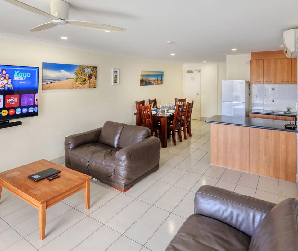 Unit 13 Kings Beach Caloundra Accommodation 2a