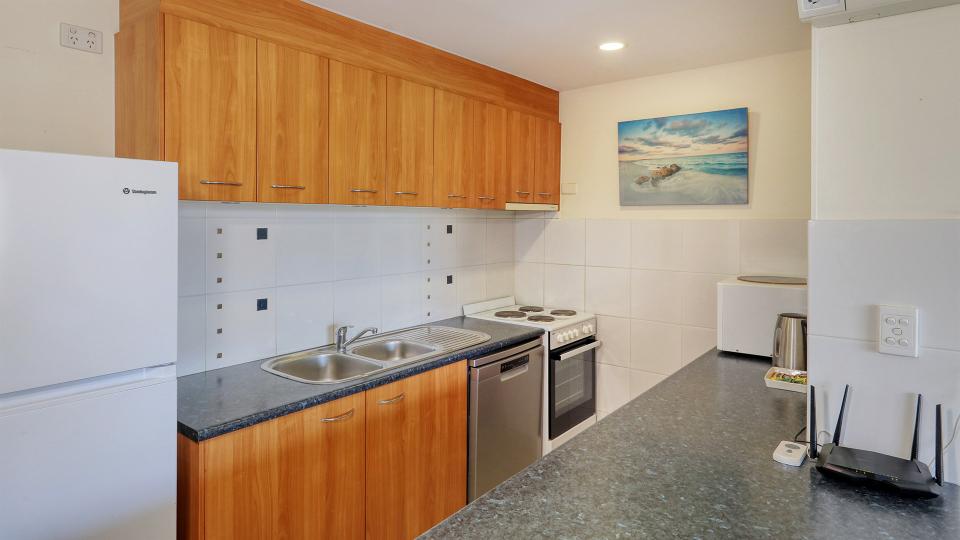 Unit 13 Kings Beach Caloundra Accommodation 3a