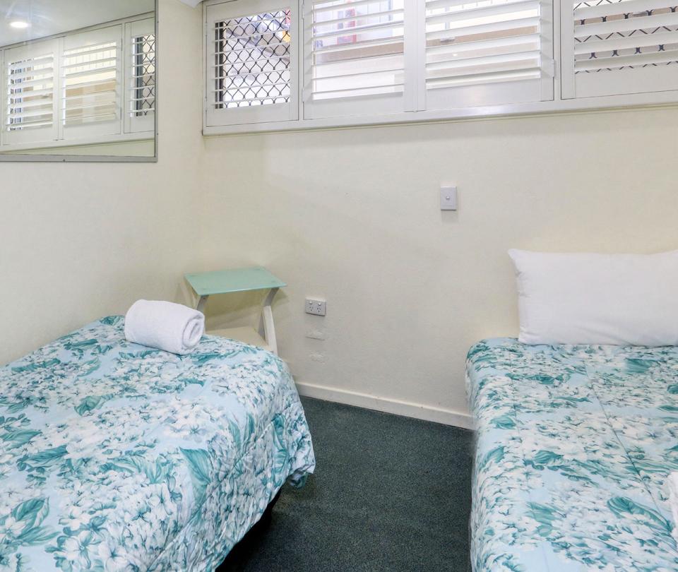 Unit 13 Kings Beach Caloundra Accommodation 6a