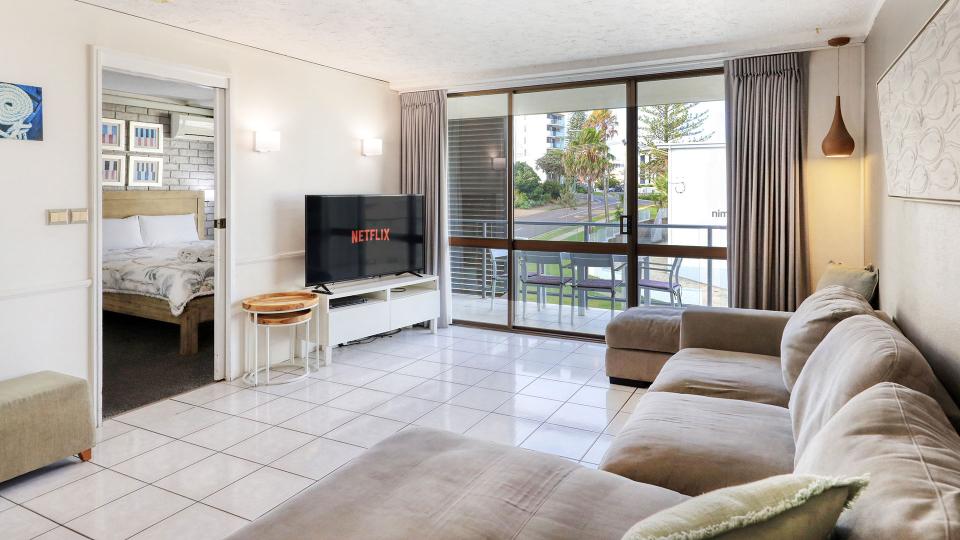 Unit 20 Kings Beach Caloundra Accommodation 1a