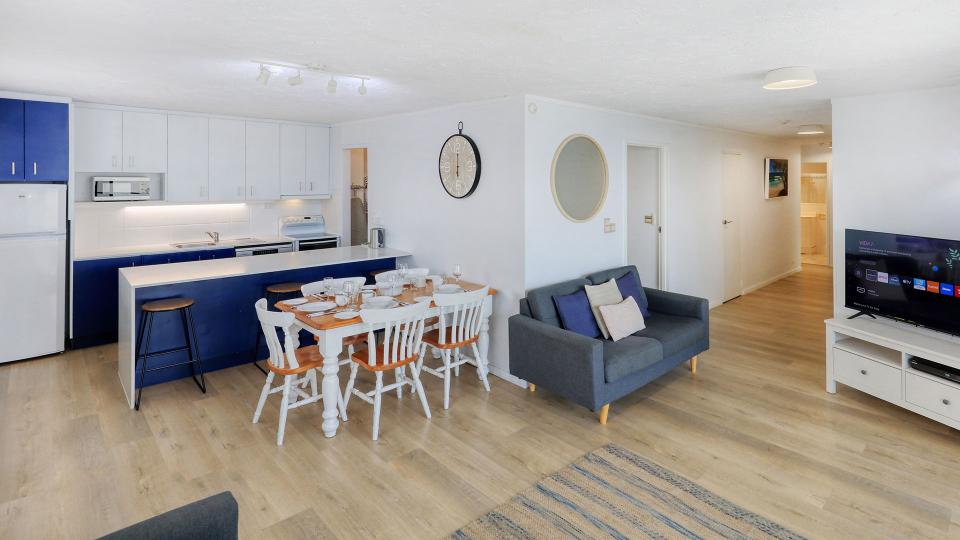 Unit 21 Kings Beach Caloundra Accommodation 1a