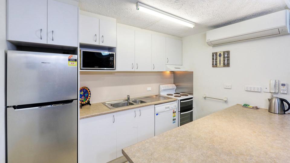 Unit 9 Kings Beach Caloundra Accommodation 4a
